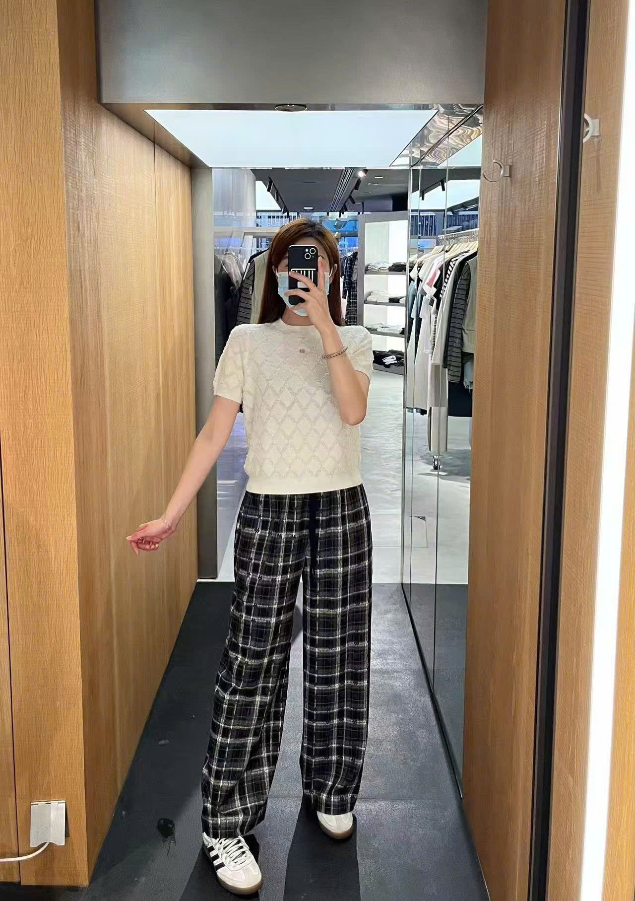 Bộ áo sơmi kẻ và quần dài kẻ caro đen trắng CH set