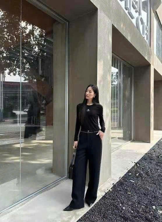 Quần vải đen - viền xích CC