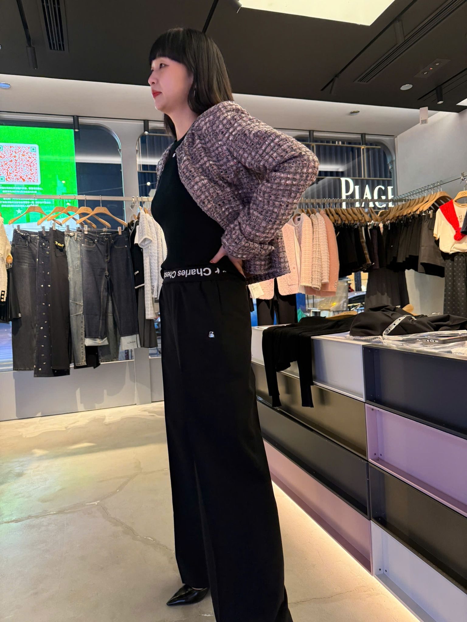 Quần vải cạp thun chữ lật