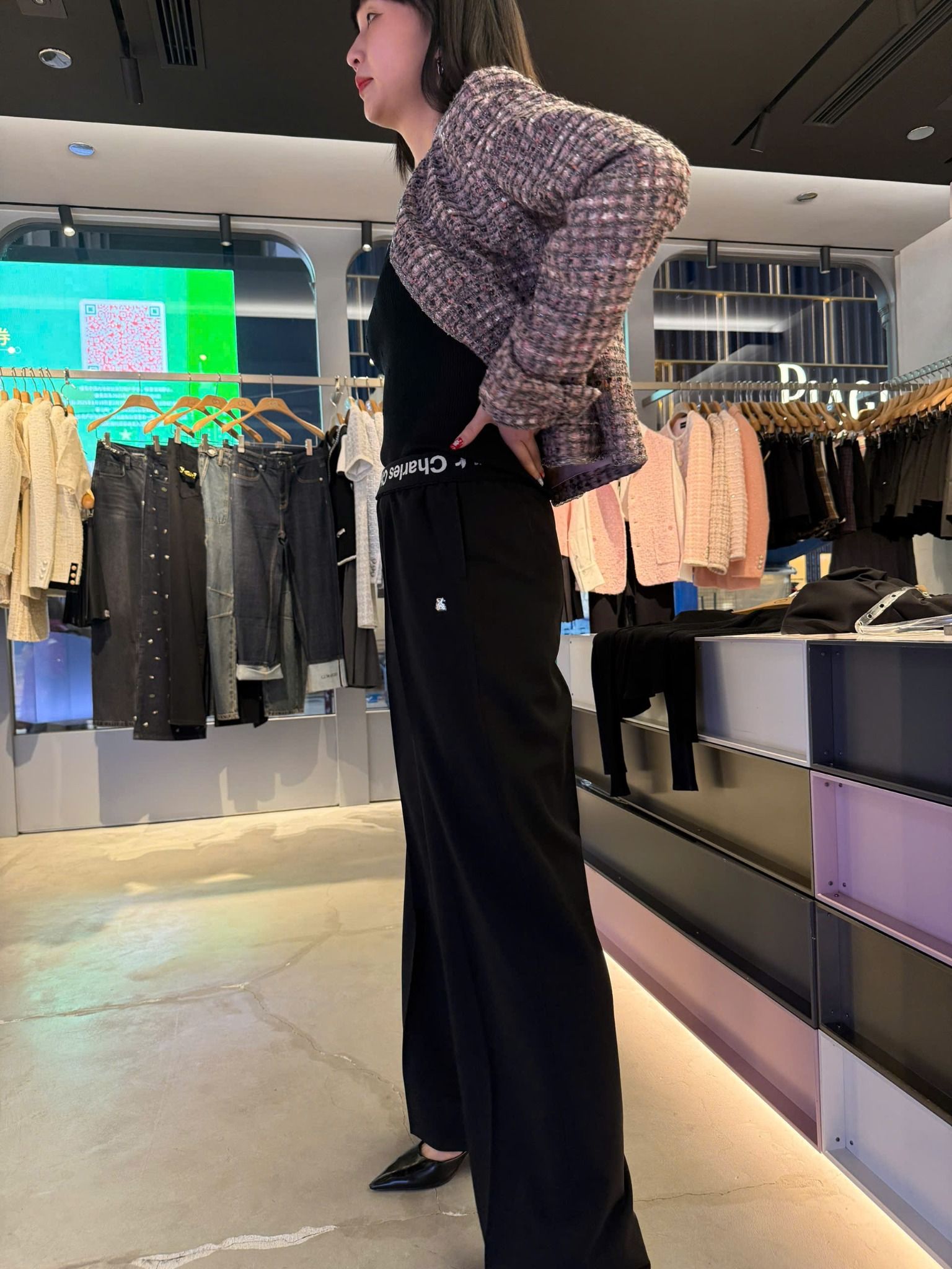 Quần vải cạp thun chữ lật