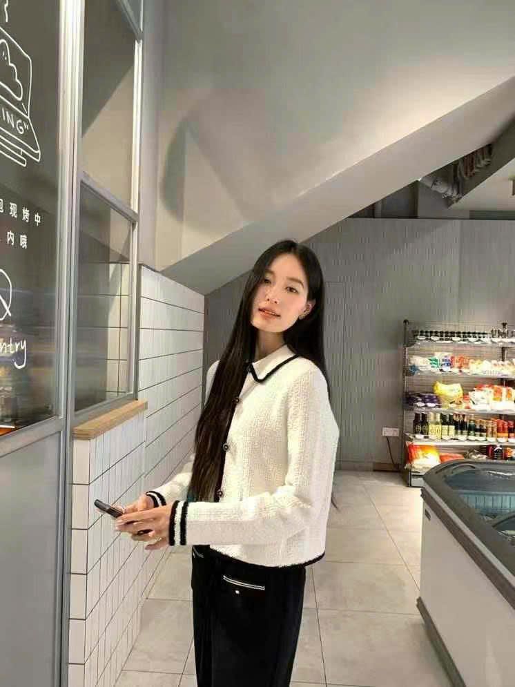 Áo CDG trắng cổ đức-viền đen