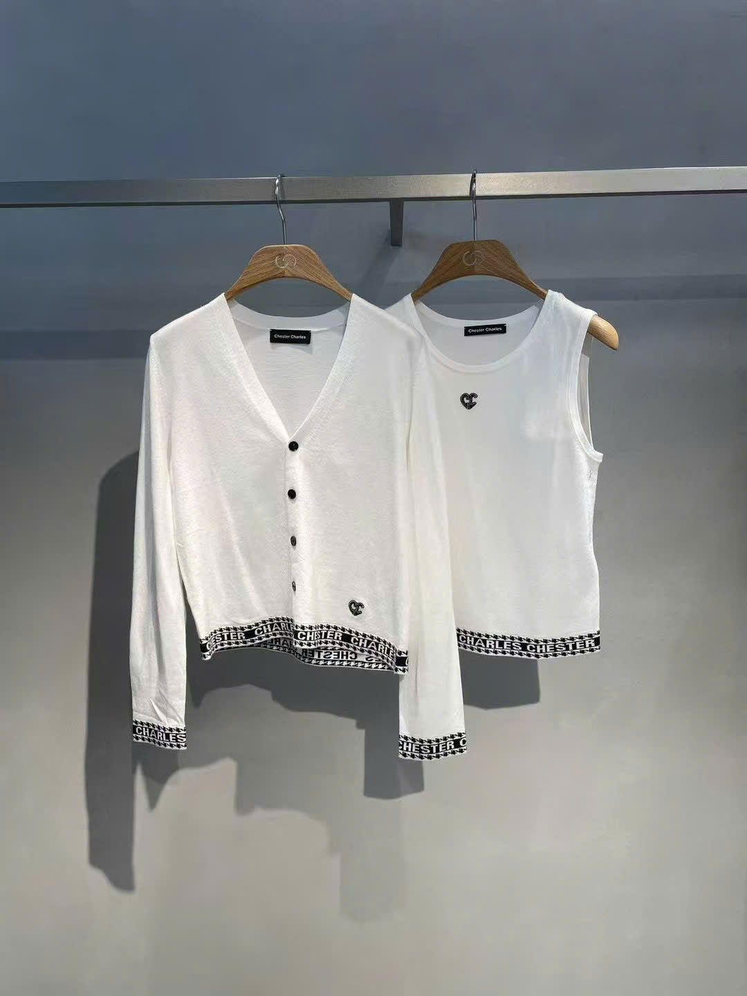 SET Áo CDG và áo tanktop trắng in chữ CC phối viền