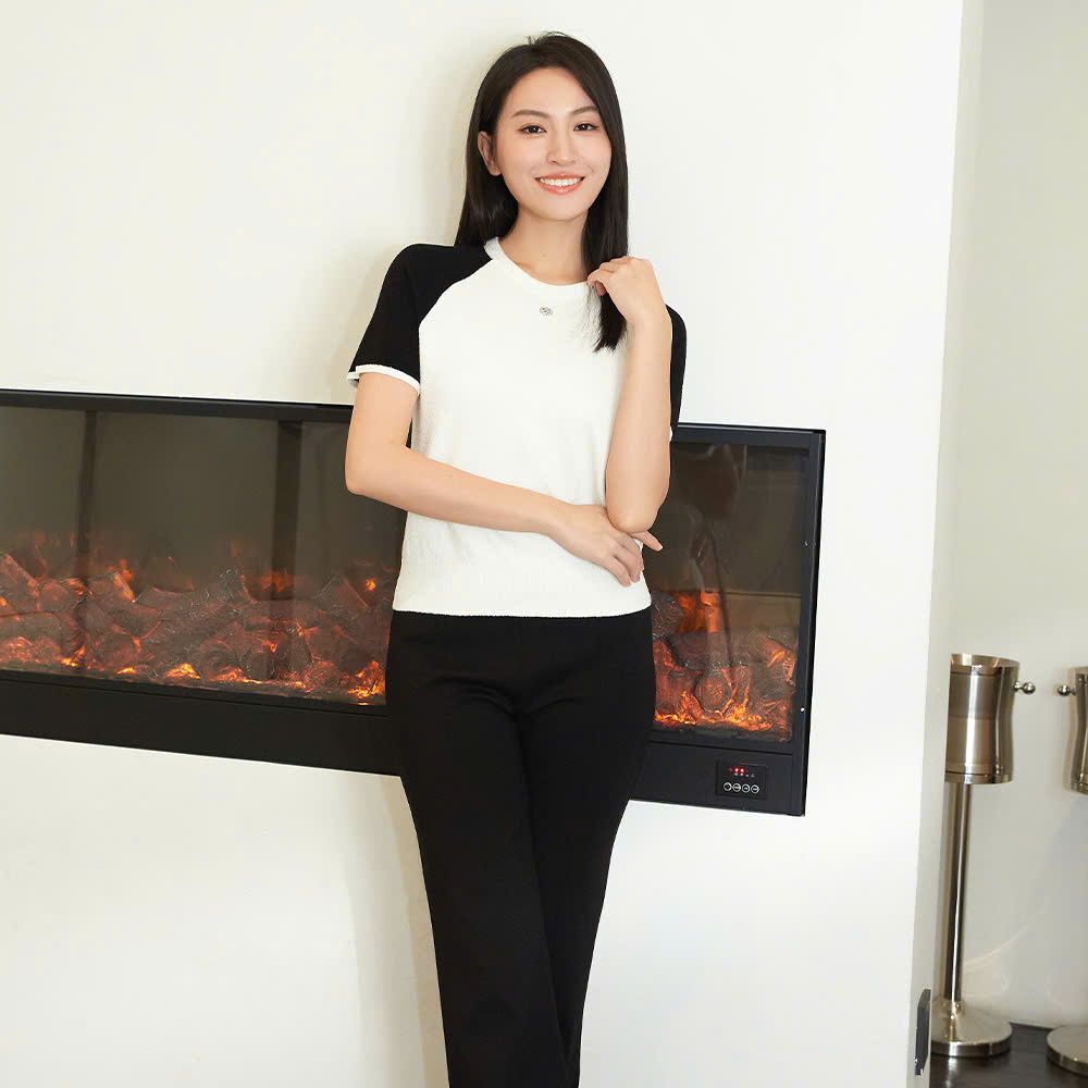 Áo len trắng tay đen - logo nhỏ đính đá