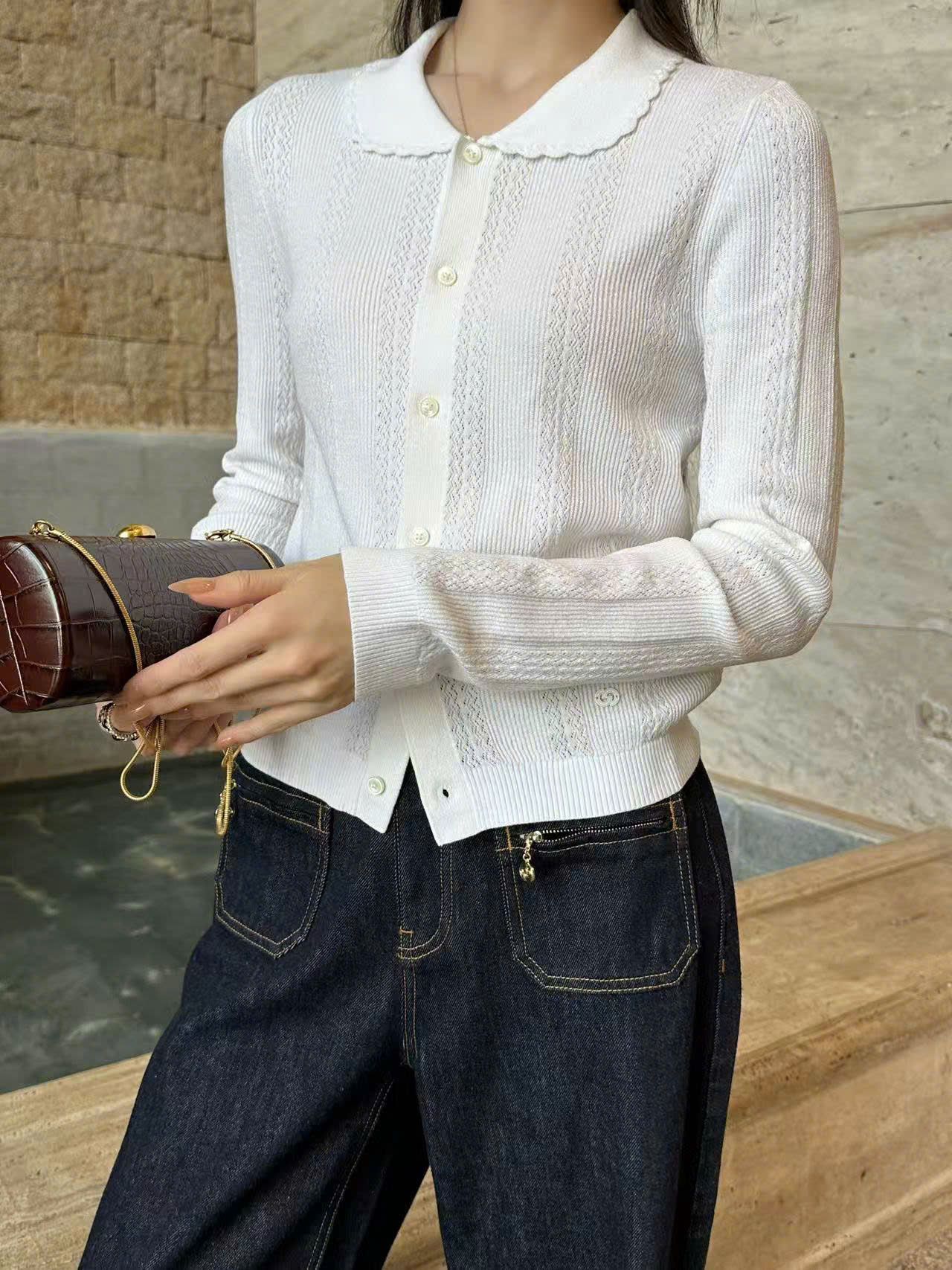 Áo CDG trắng dài tay - cổ sen
