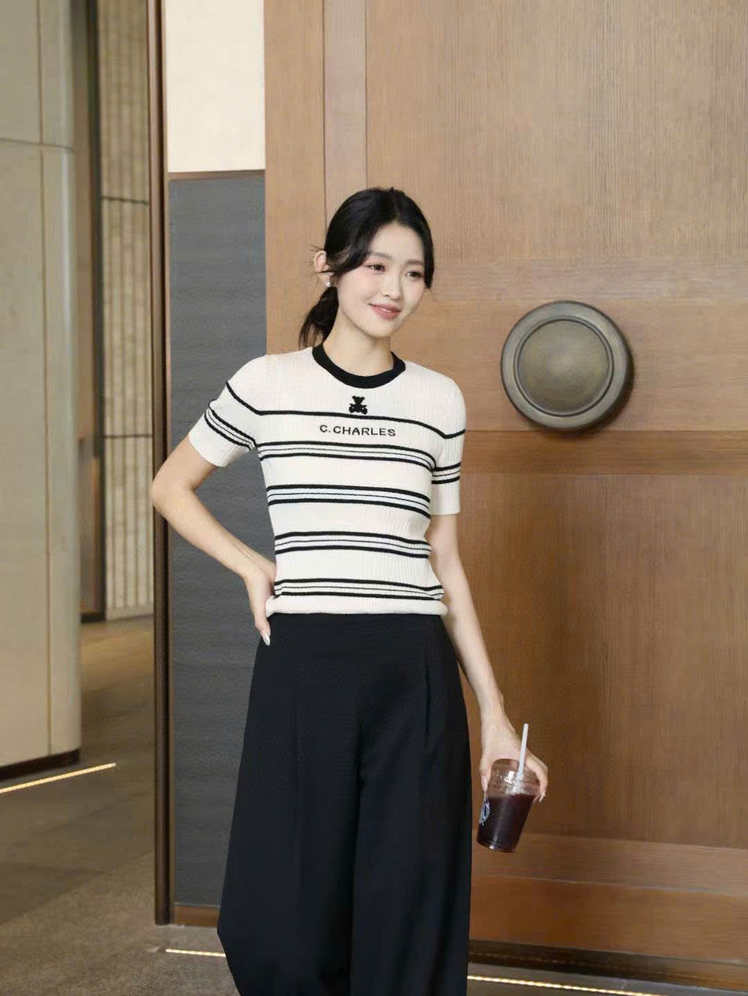 Quần vải ống rộng , xếp ly cạp chun chữ CC
