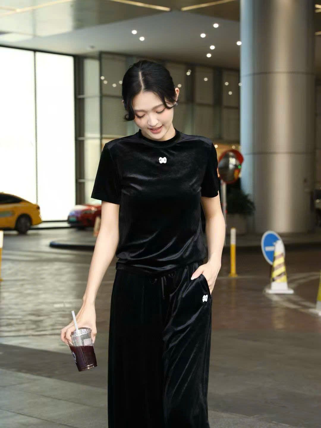 Áo Nhung ngắn tay mẫu mới