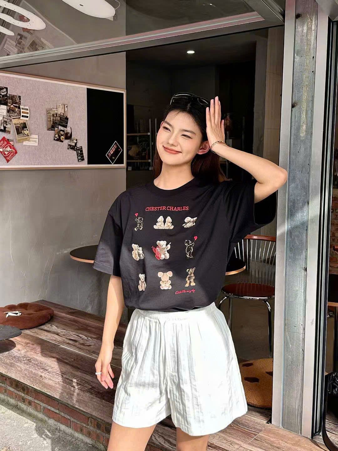 Áo đen Family Gấu