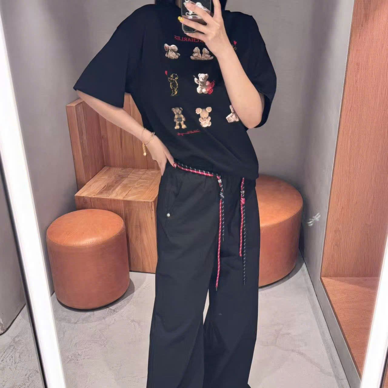Áo đen Family Gấu