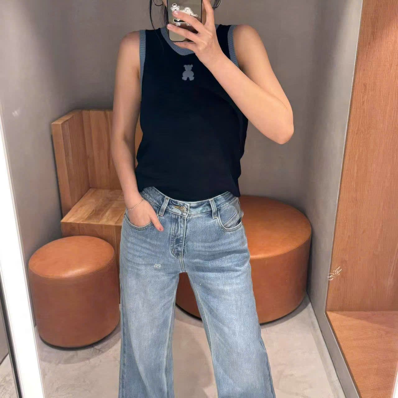 Áo tanktop đen viền xanh