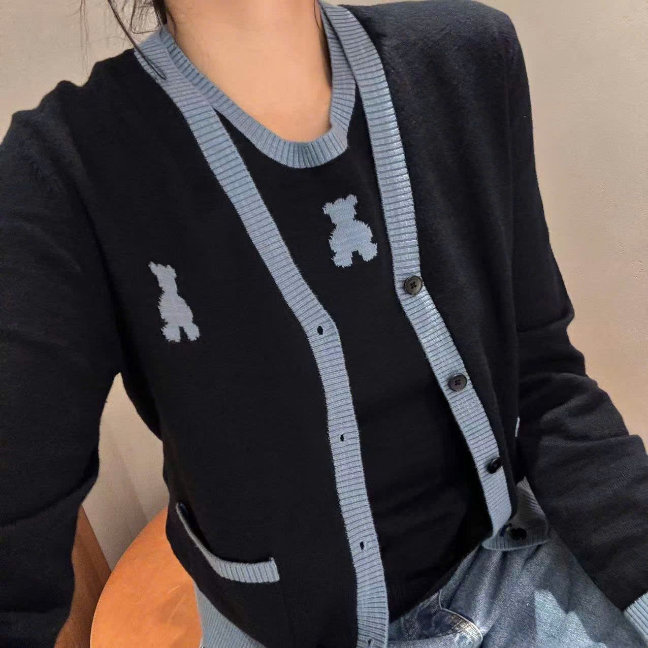 Áo CDG xanh navy-gấu ngọc