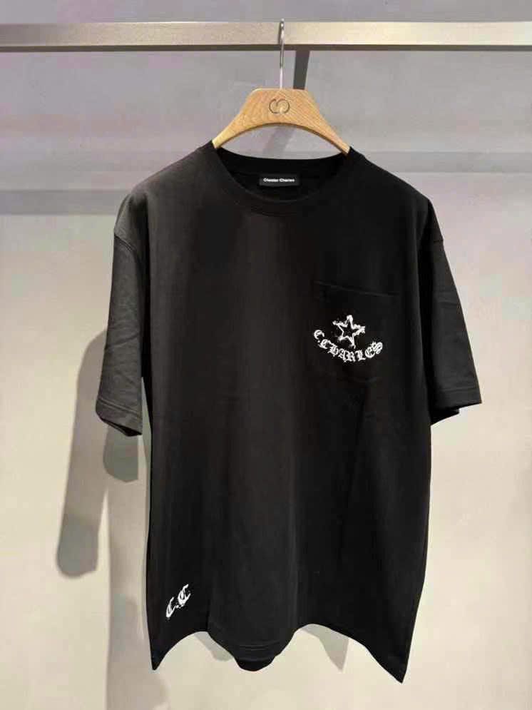 Áo phông đen- ngôi sao, logo trắng túi ngực