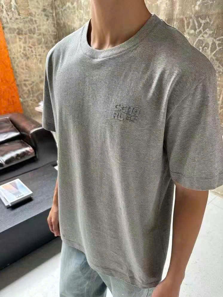 Áo phông xám - logo chữ ghép