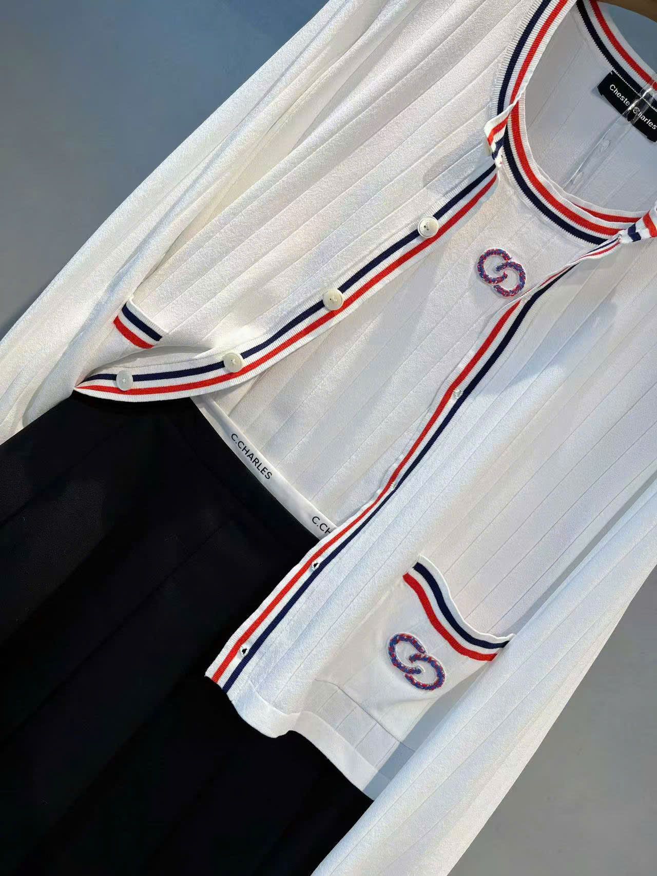 Áo tanktop trắng viền xanh đỏ -logo ngực
