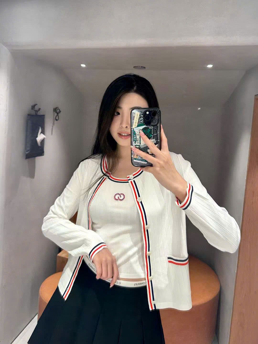 CDG viền kẻ xanh đỏ - logo đá