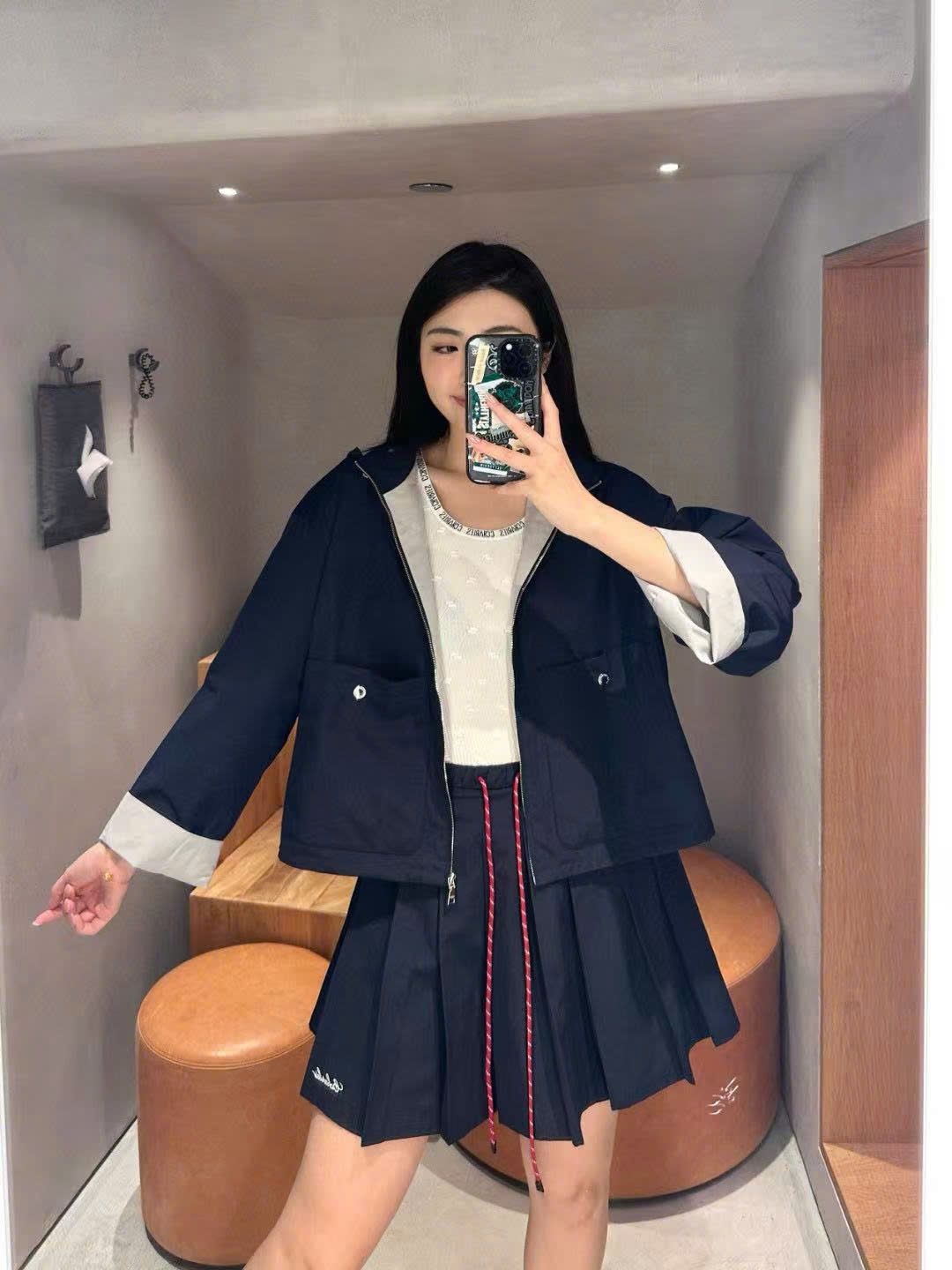 Áo khoác gió xanh Navy có mũ