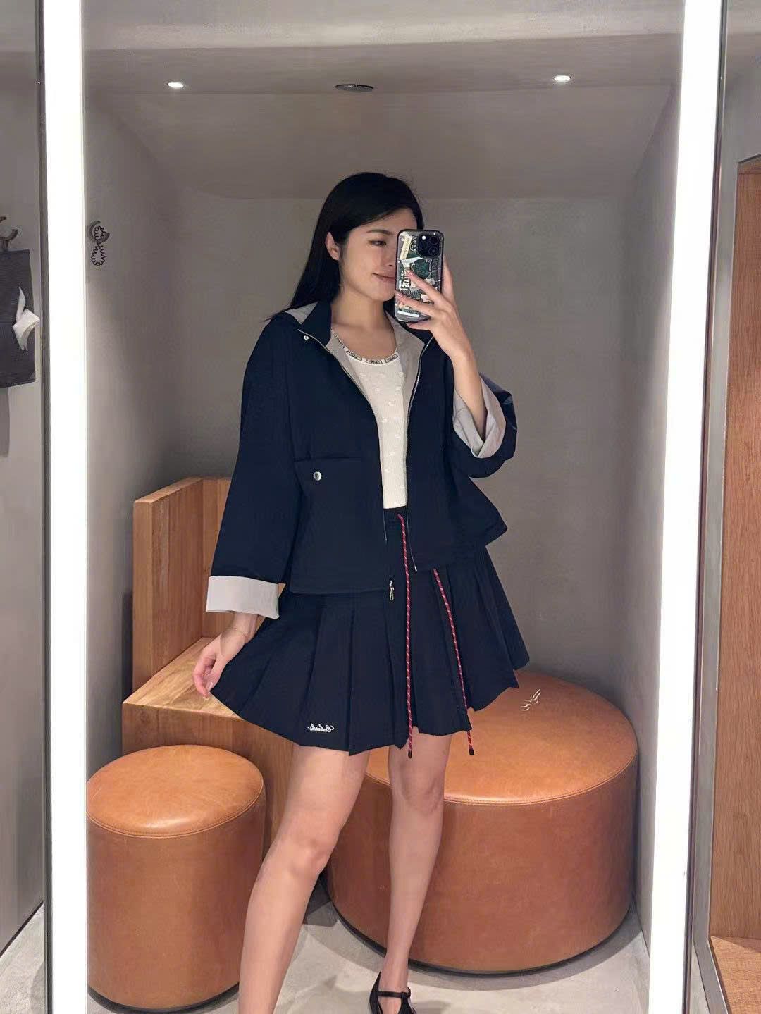 Chân váy ngắn Xếp ly 2 dây rút đỏ Set