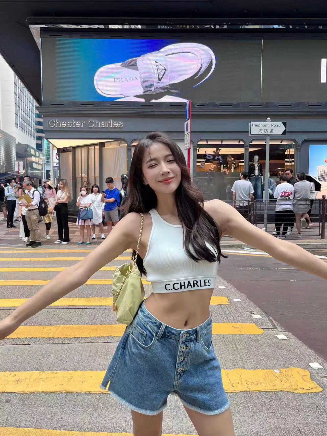 Áo tank top croptop trắng