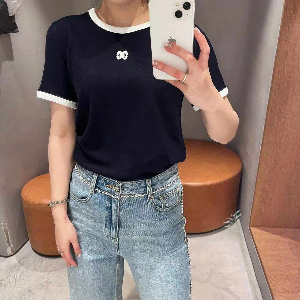 Áo Navy đậm- viền trắng, logo CC nhỏ ngực
