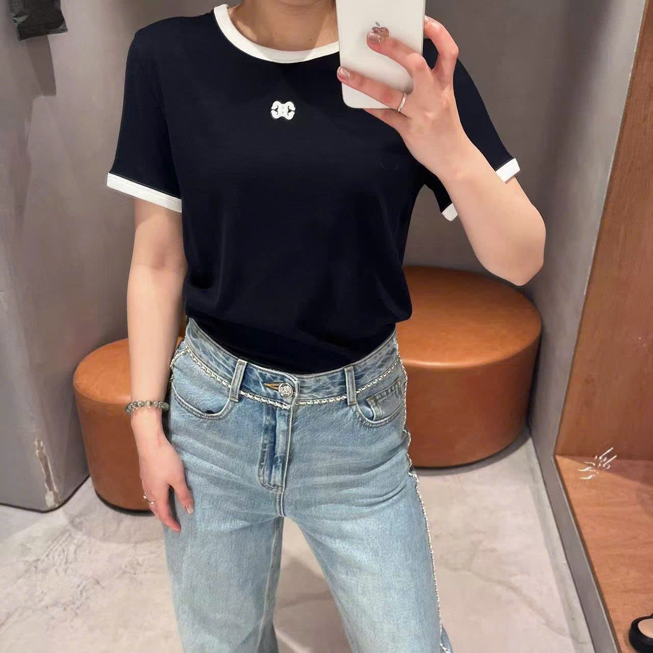 Áo Navy đậm- viền trắng, logo CC nhỏ ngực