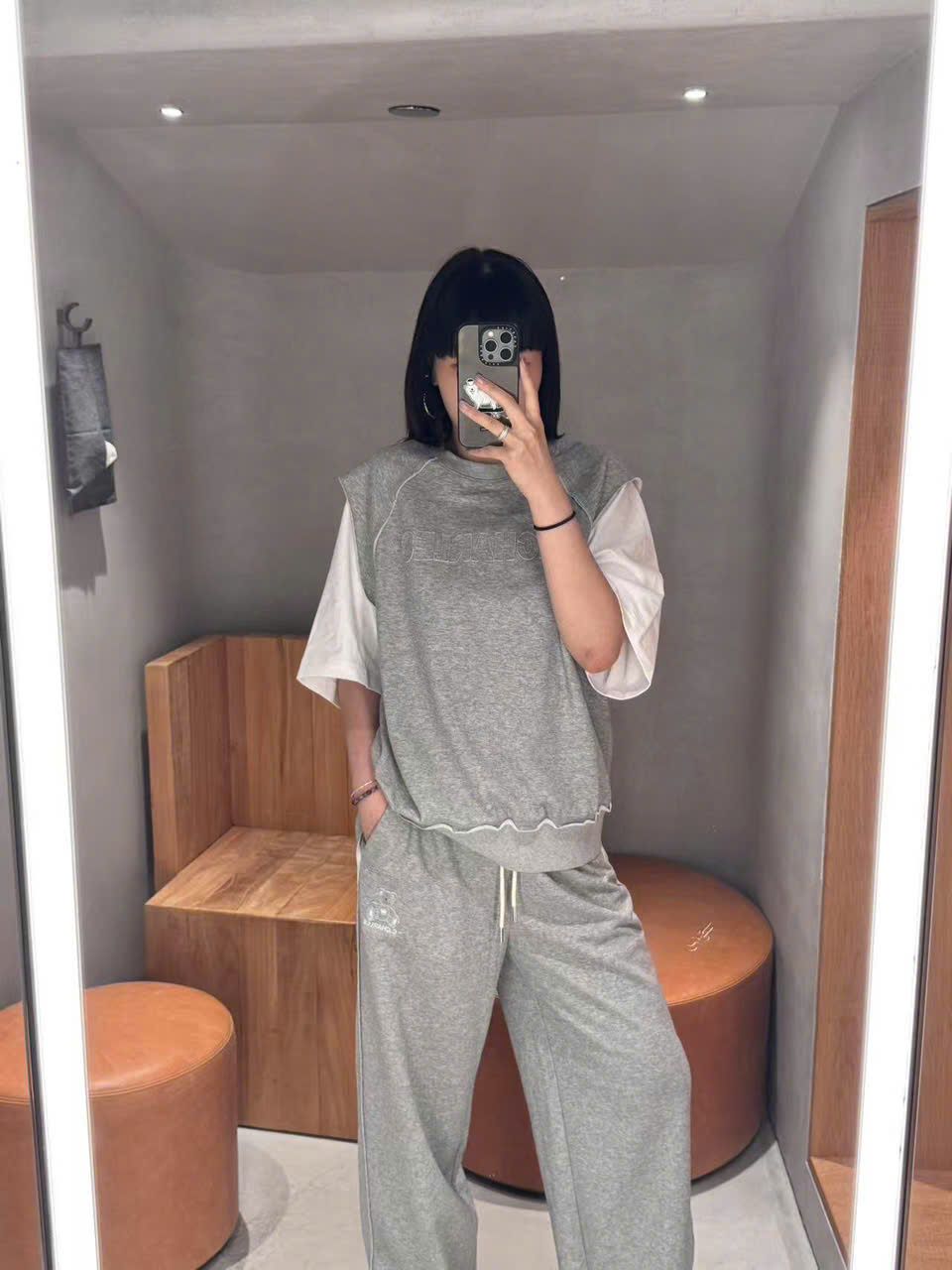 Áo thun xám tay trắng (SET)