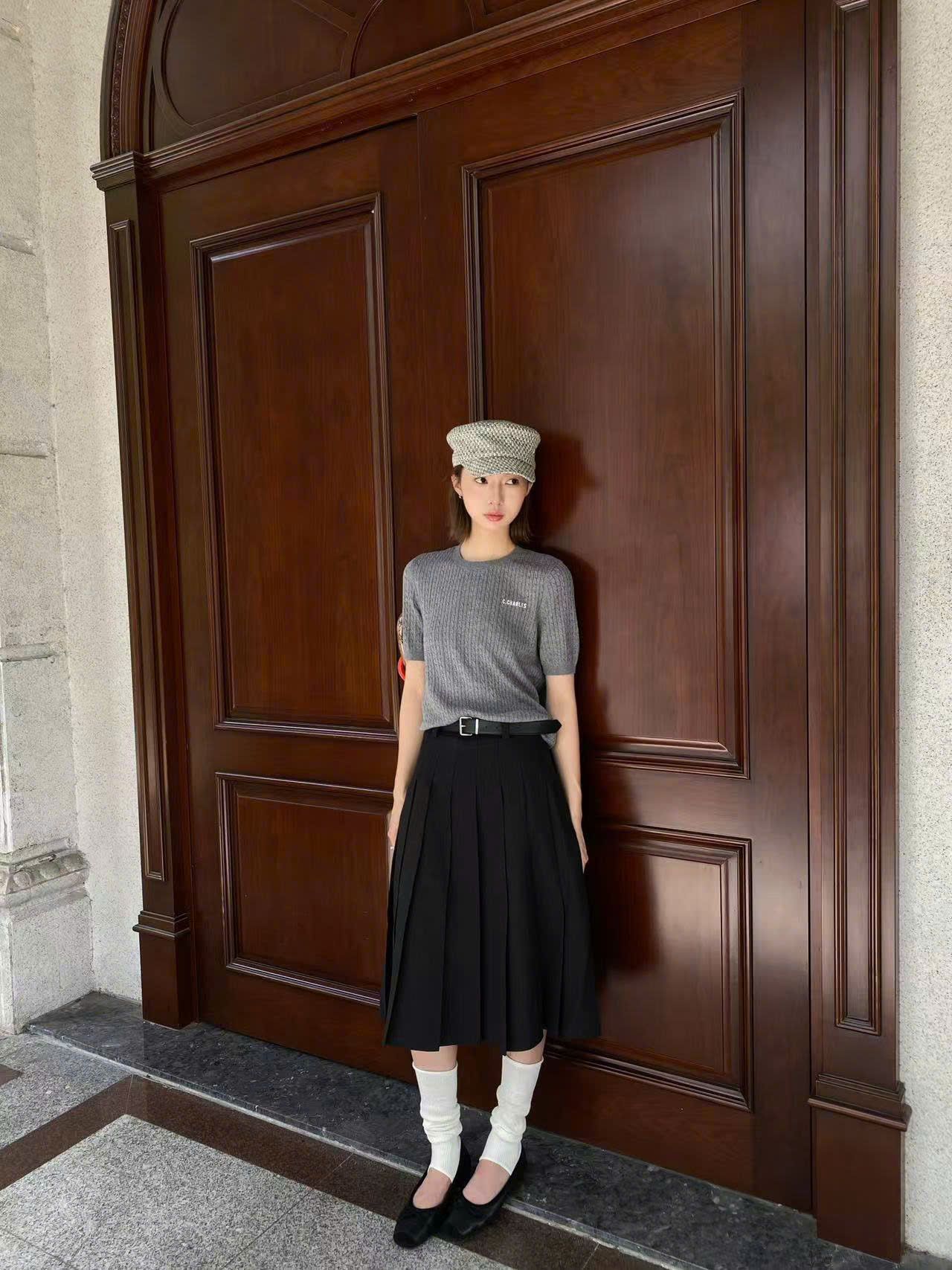 Chân váy đen dài -belt da đen