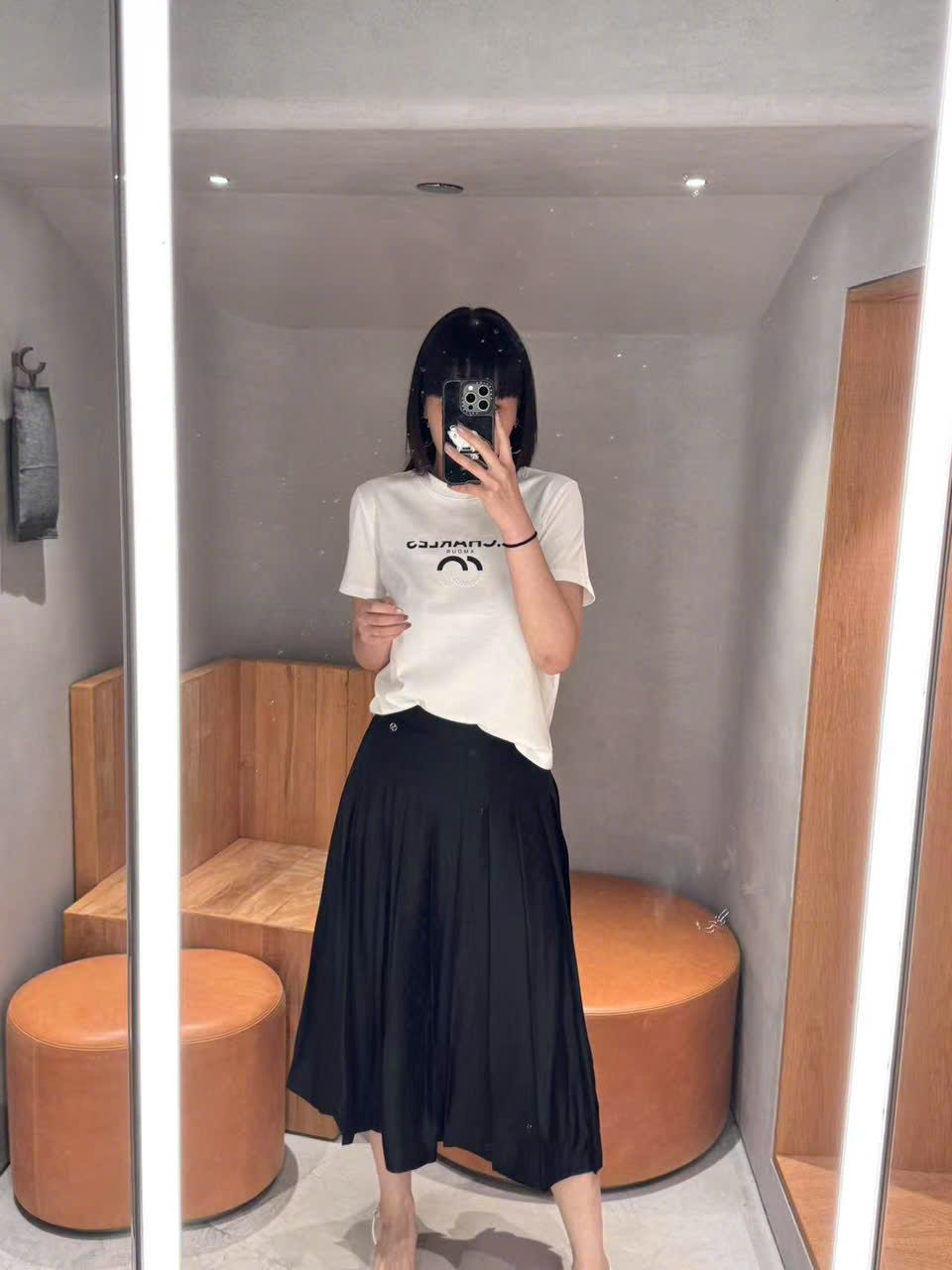 Chân váy dài Lụa full logo lì