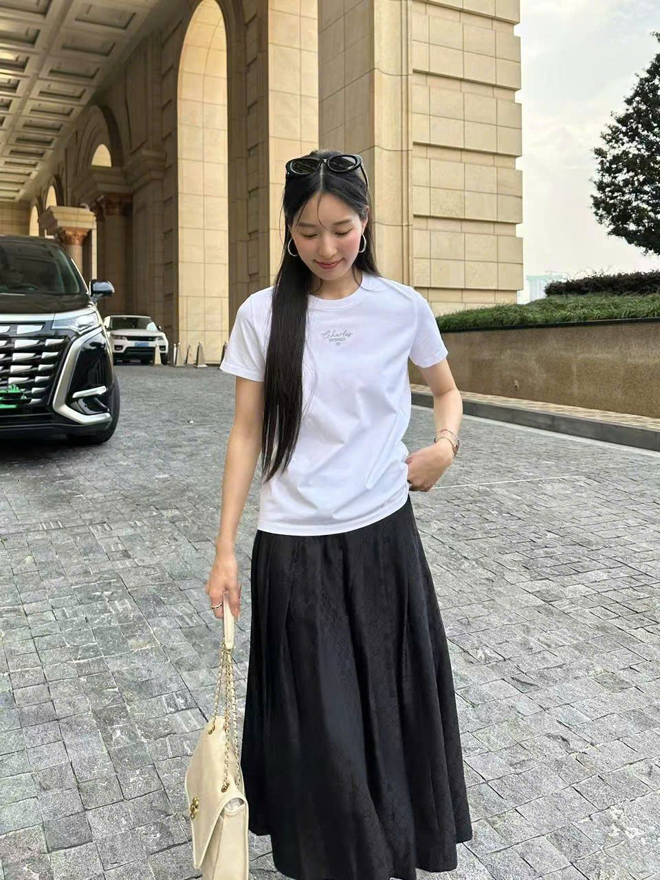 Chân váy dài Lụa full logo lì
