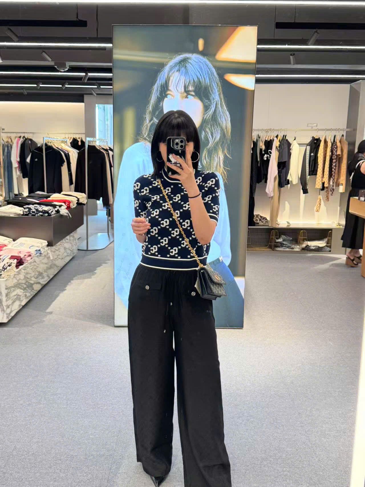 Áo len ngắn tay full logo - xanh navy