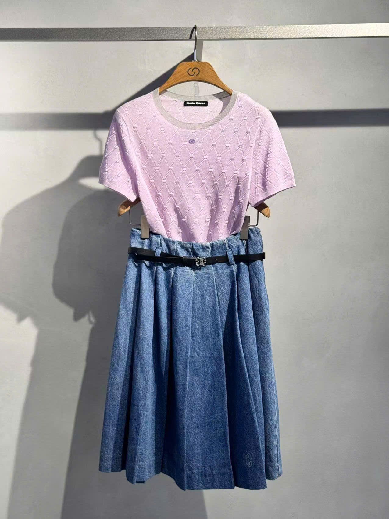 Chân váy dài jean, logo gấu kèm Belt da