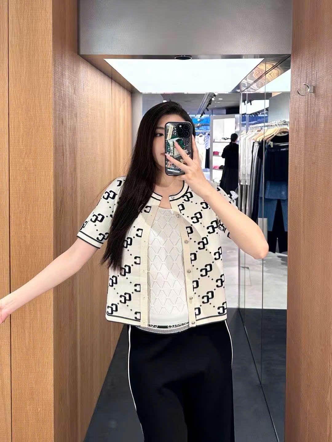 Áo CDG trắng ngắn tay full logo CC