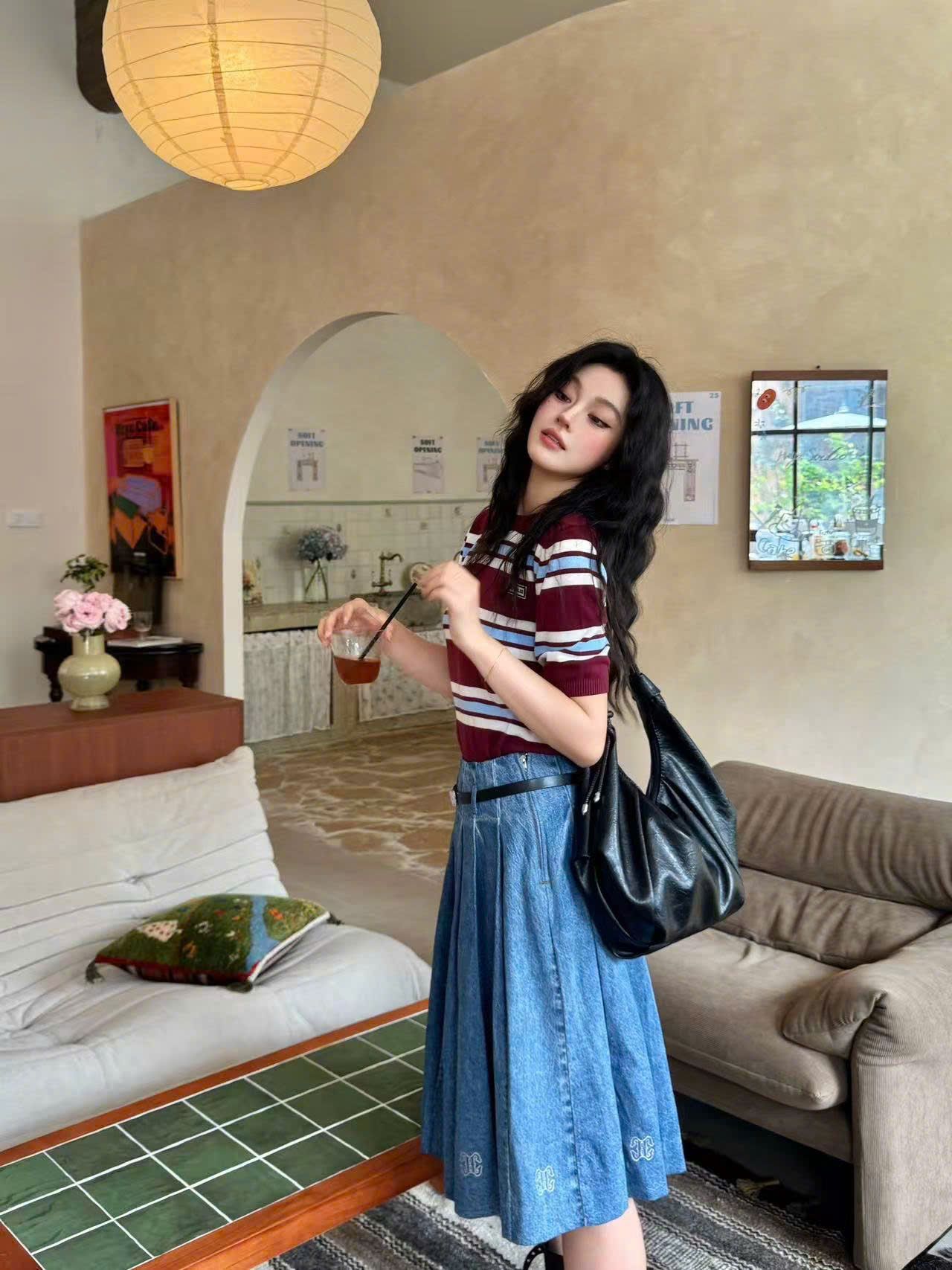 Chân váy dài jean, logo gấu kèm Belt da