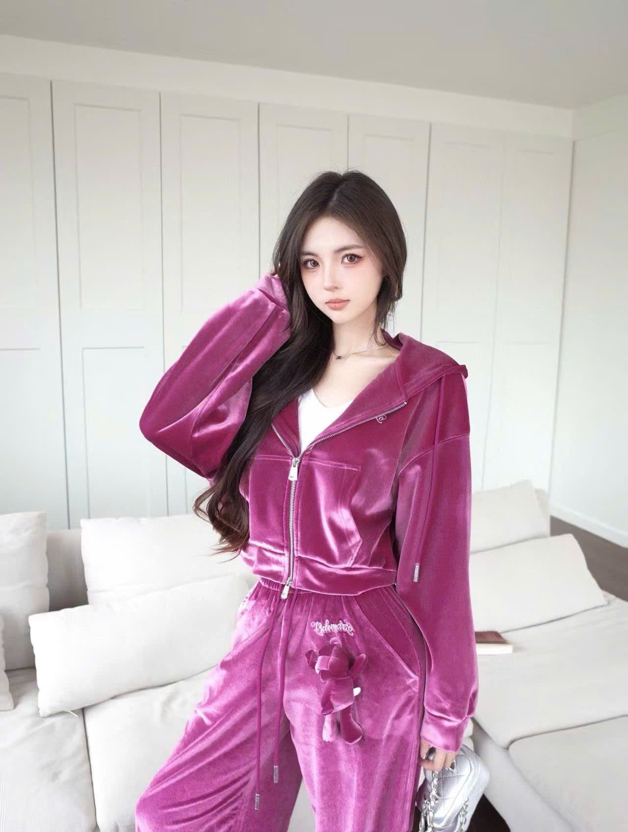 Quần nhung màu hồng phấn đính đá Set