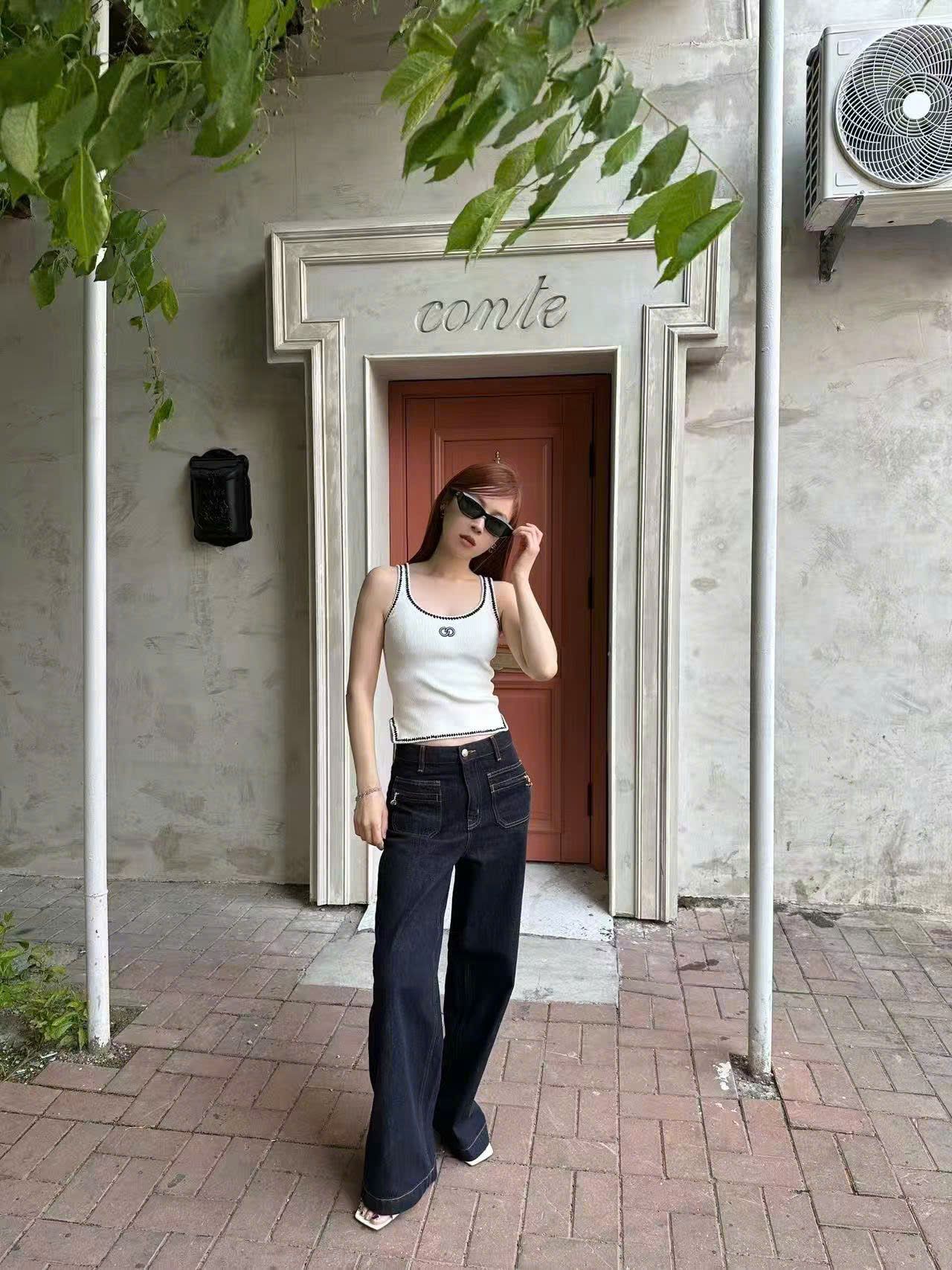 Áo tank top trắng viền đen CC