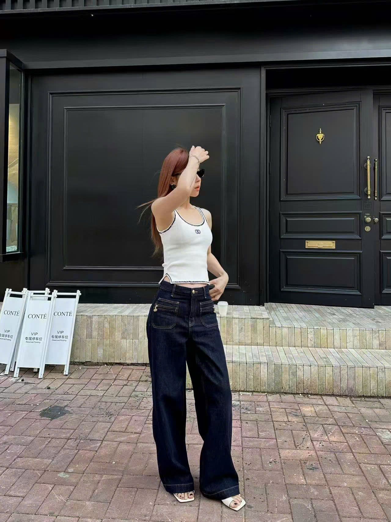 Áo tank top trắng viền đen CC