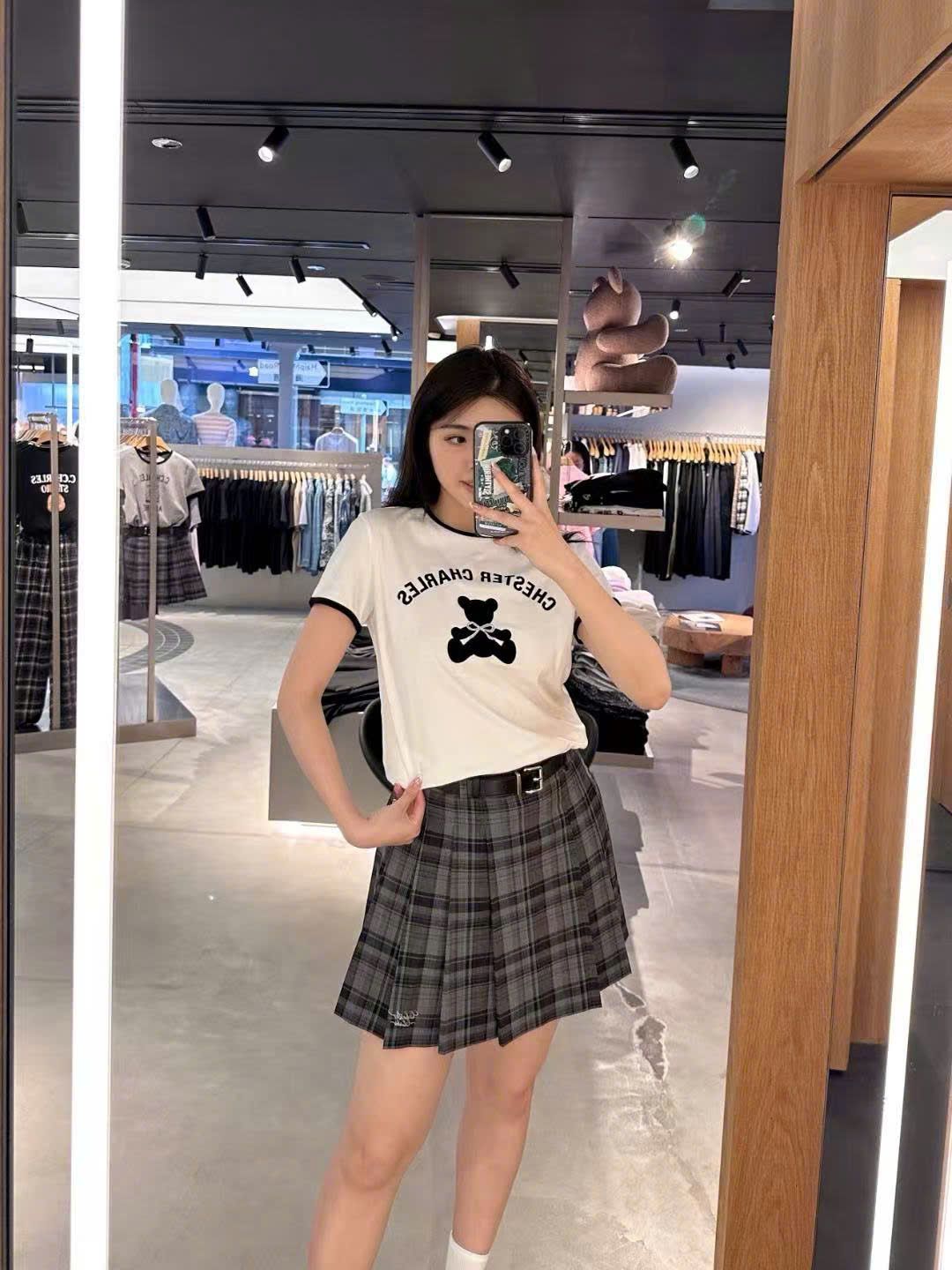 Chân váy ngắn kẻ tím xám, kèm Belt da