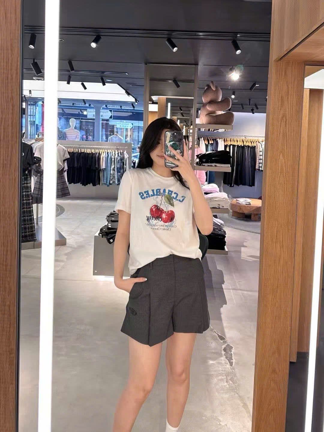Chân váy ngắn kẻ tím xám, kèm Belt da