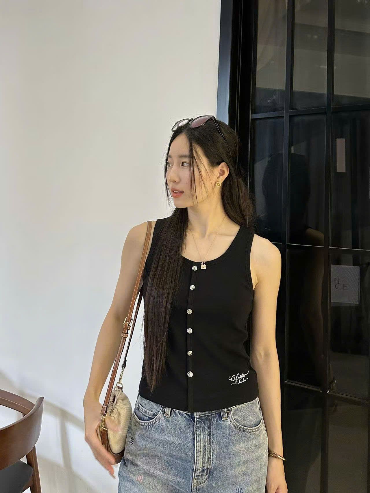 Áo 3 lỗ đen - 6 cúc bạc