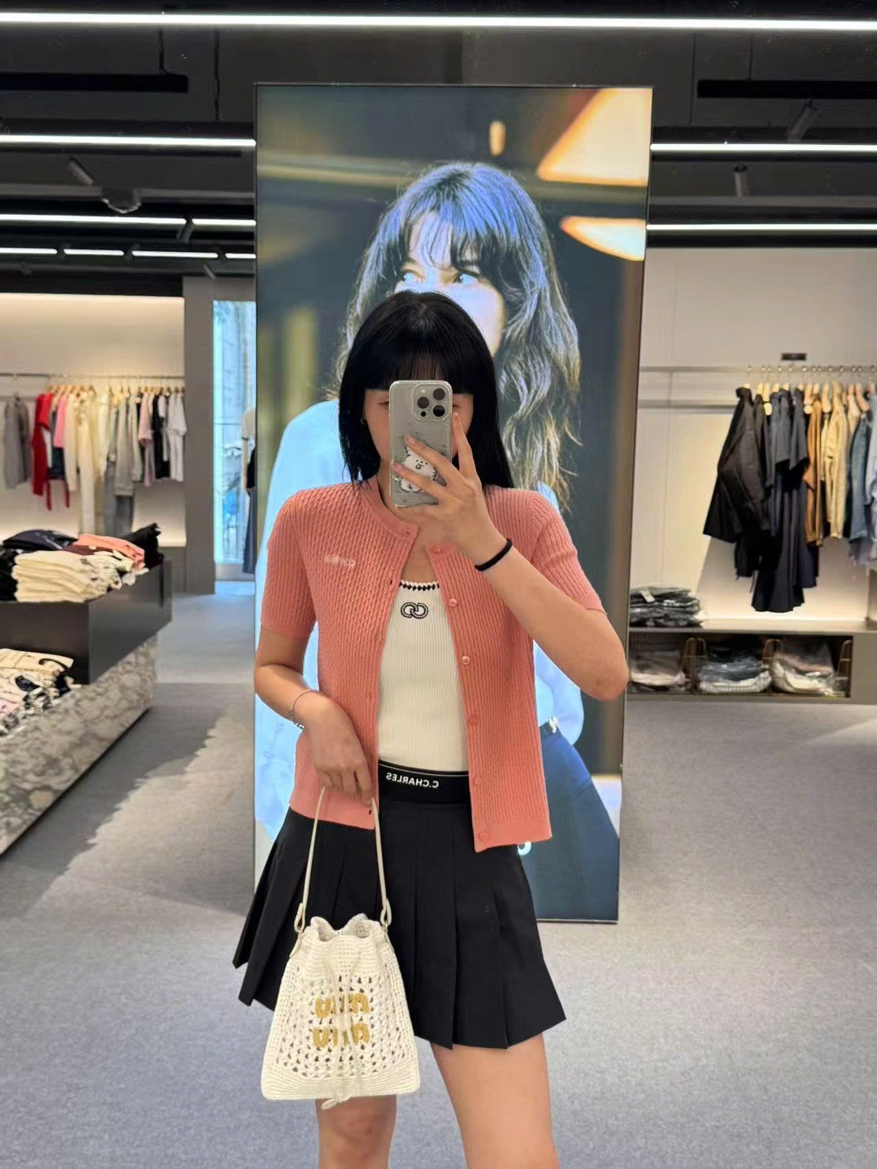 Áo CDG ngắn tay Hồng cài cúc