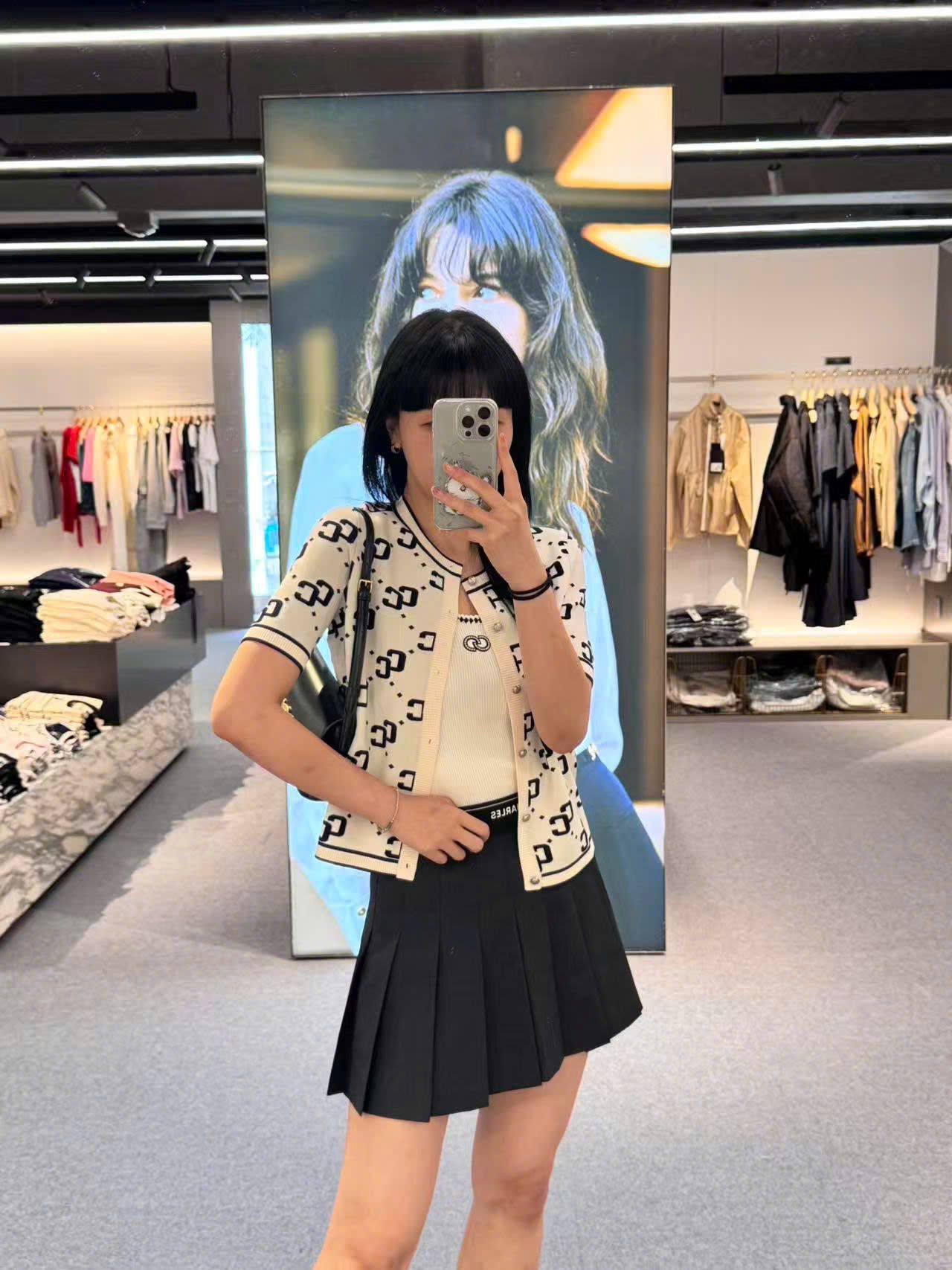 Áo CDG trắng ngắn tay full logo CC