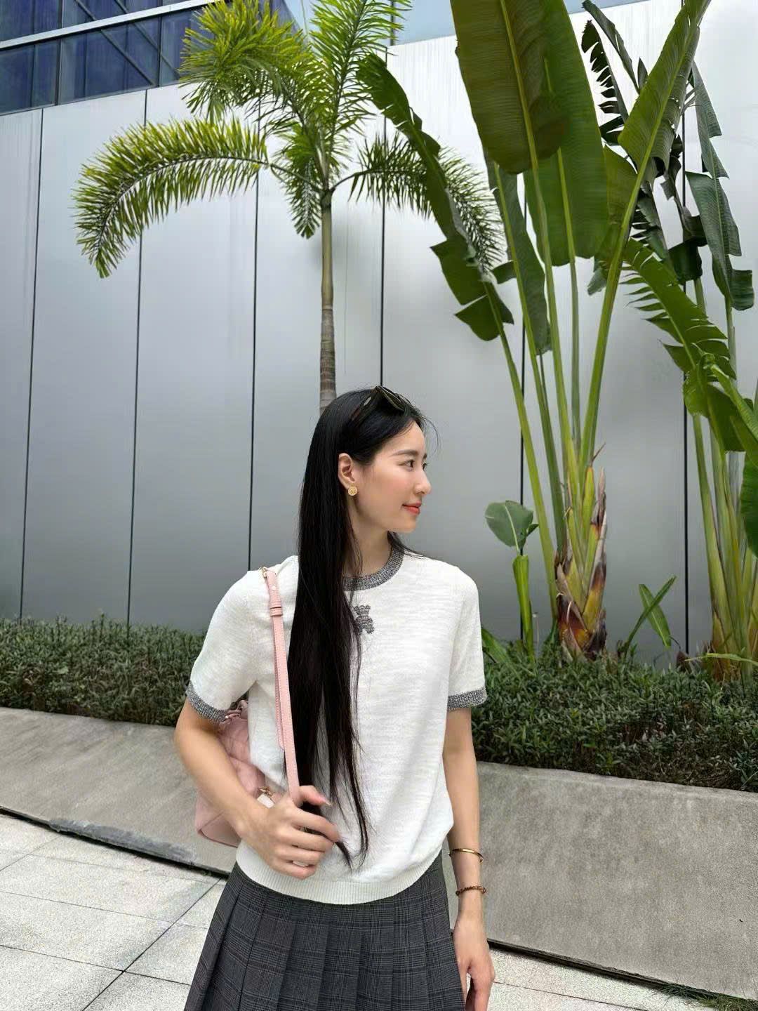 Áo phông ghi viền - gấu xám