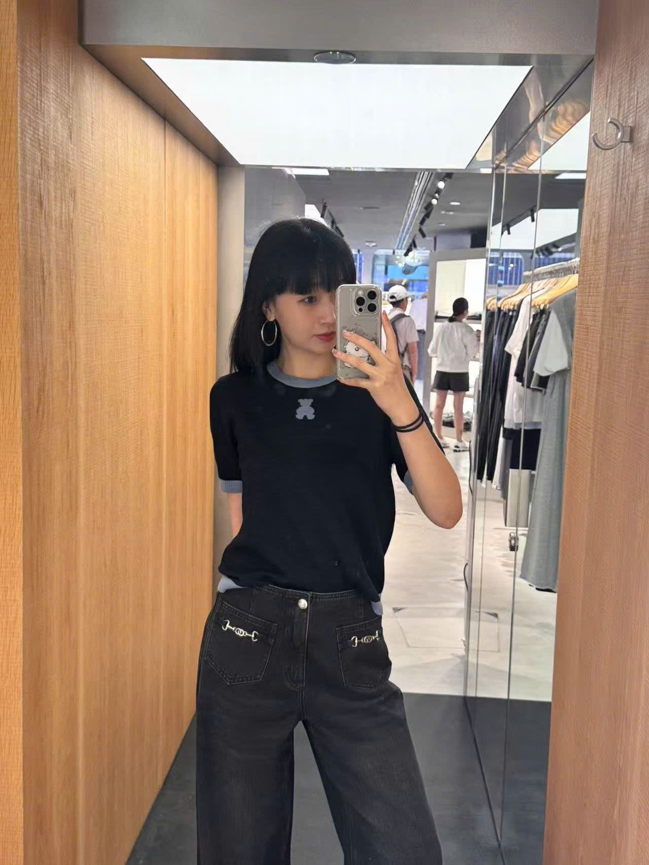 Quần jean đen mài, 2 túi trước xích bạc