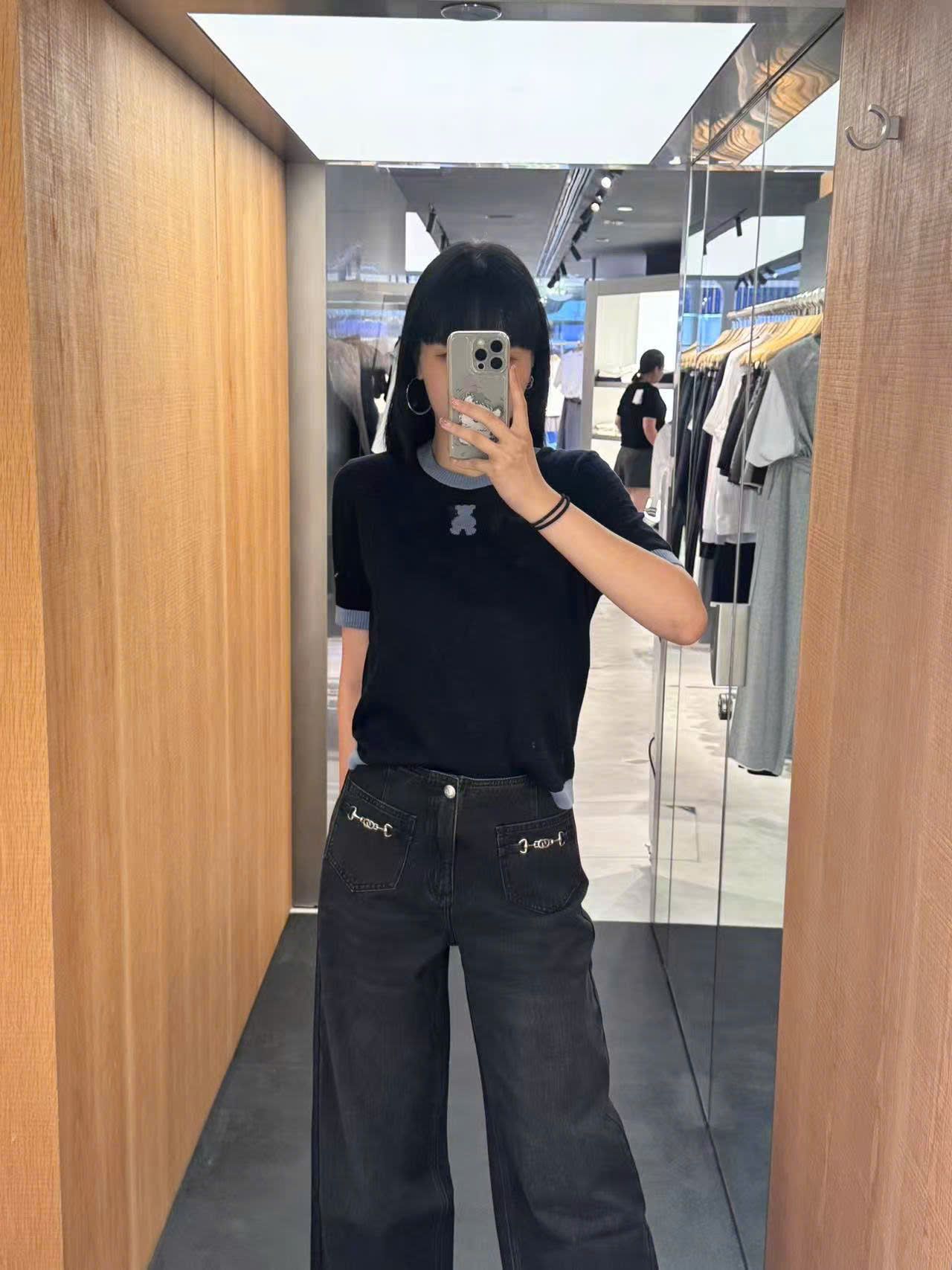 Quần jean đen mài, 2 túi trước xích bạc