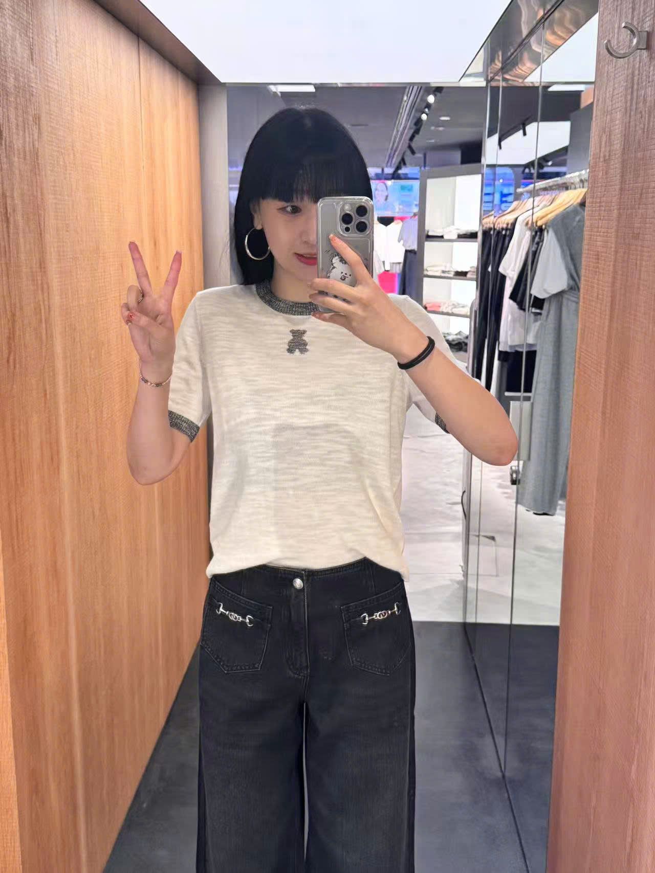Quần jean đen mài, 2 túi trước xích bạc