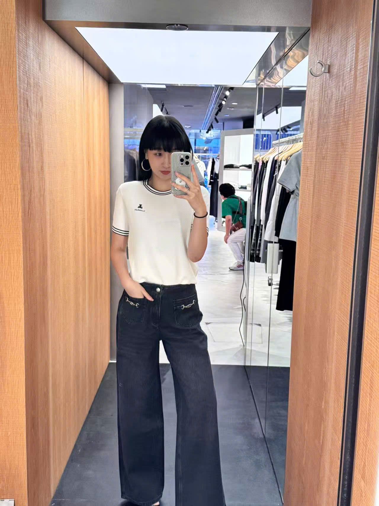 Quần jean đen mài, 2 túi trước xích bạc
