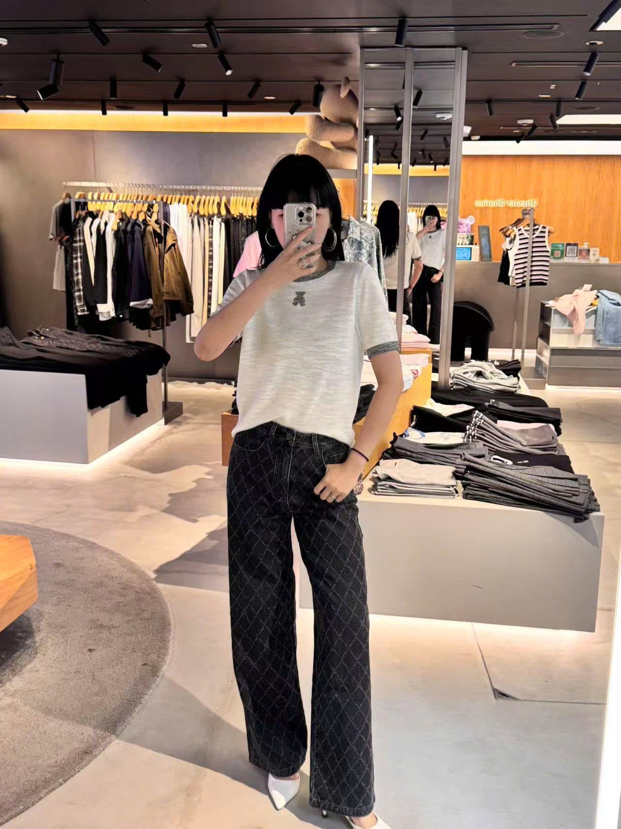 Quần jean đen mài, 2 túi trước xích bạc