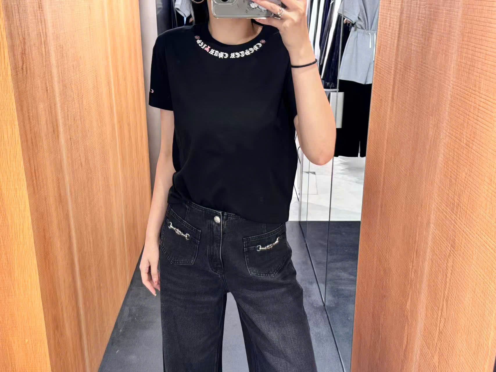 Quần jean đen mài, 2 túi trước xích bạc