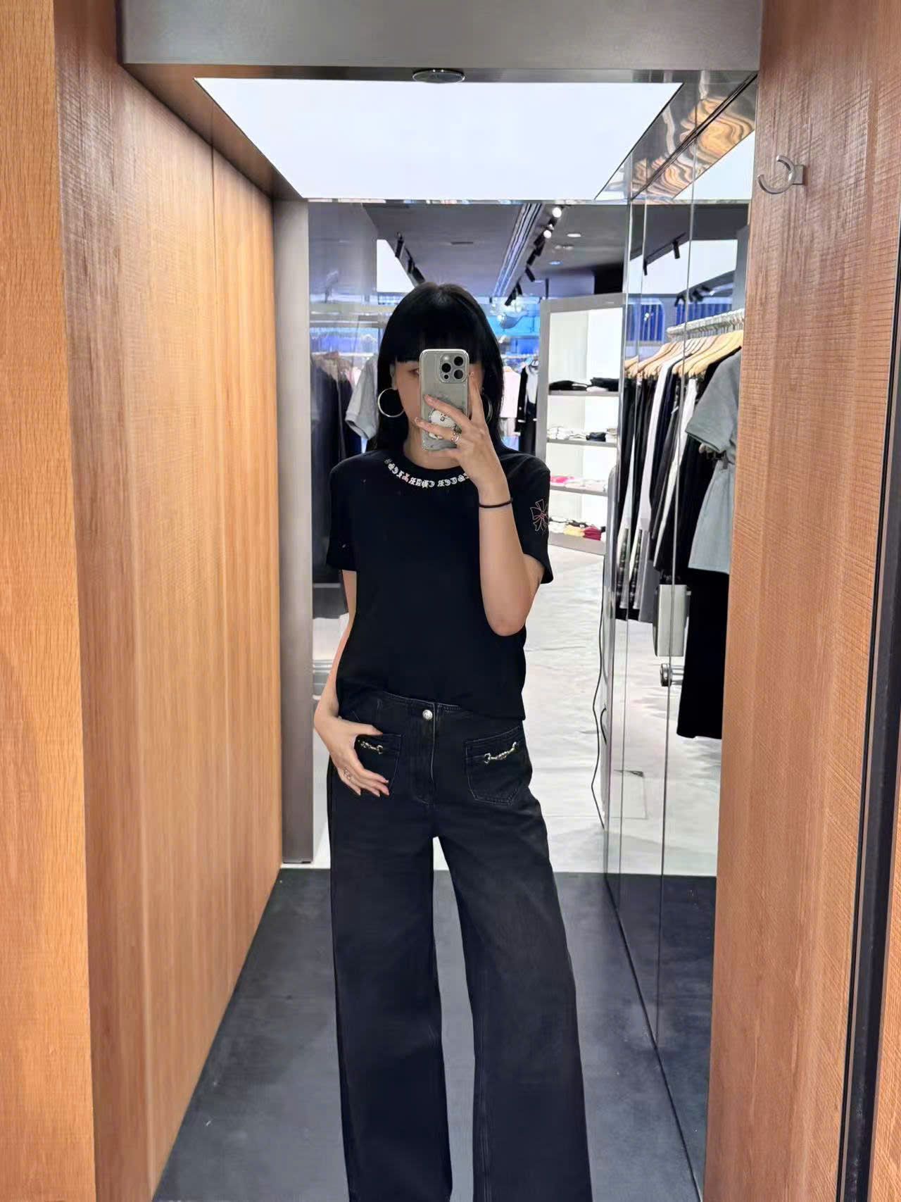 Quần jean đen mài, 2 túi trước xích bạc