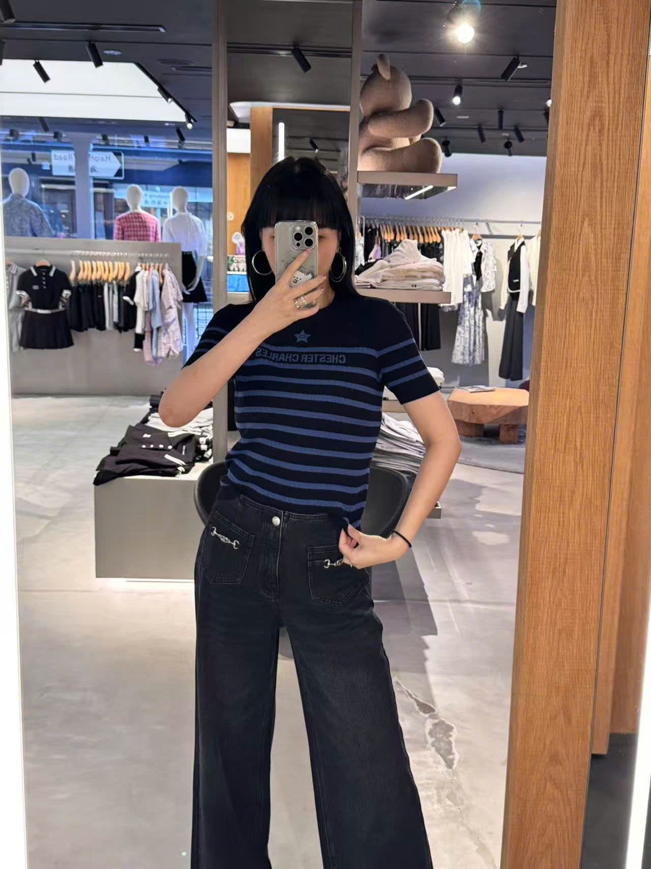 Quần jean đen mài, 2 túi trước xích bạc