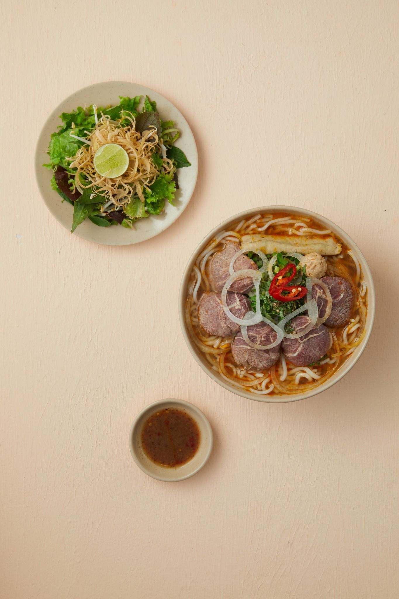 Bún Bò Tái Bắp Hoa