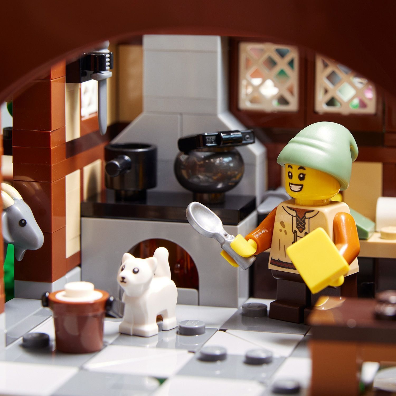Lego Icons Medieval Town Square Quảng Trường Thị Trấn 10332
